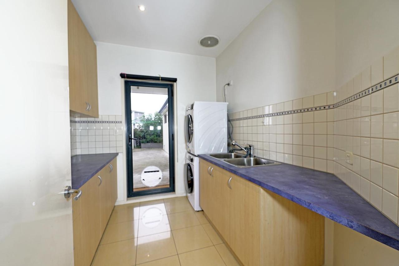 Luxury 7Brm Entire House Lakeview Blackswans Wifi Bbq Resort Point Cook Ngoại thất bức ảnh
