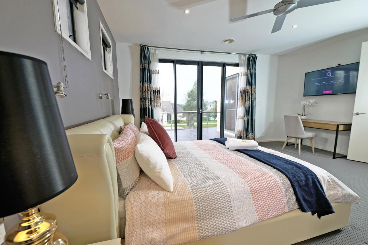 Luxury 7Brm Entire House Lakeview Blackswans Wifi Bbq Resort Point Cook Ngoại thất bức ảnh