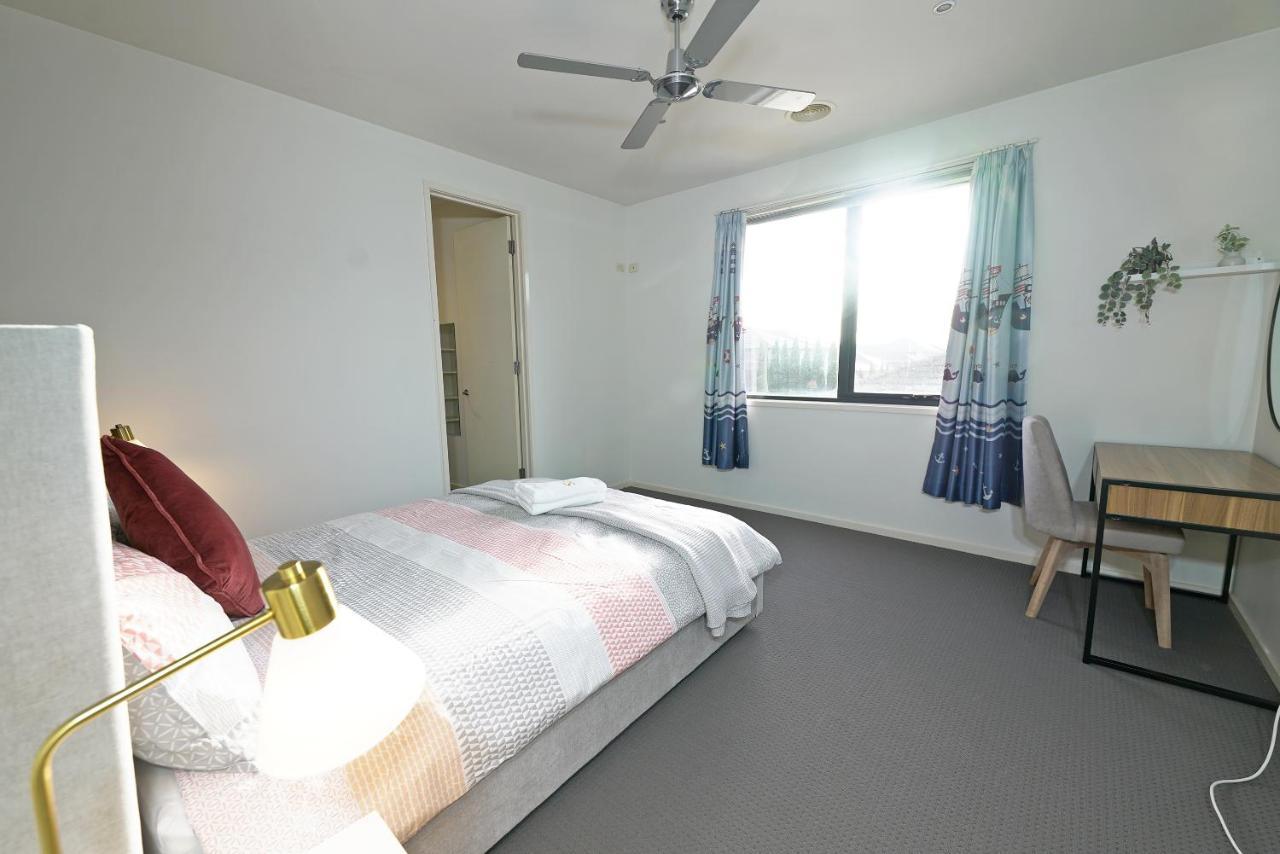 Luxury 7Brm Entire House Lakeview Blackswans Wifi Bbq Resort Point Cook Ngoại thất bức ảnh